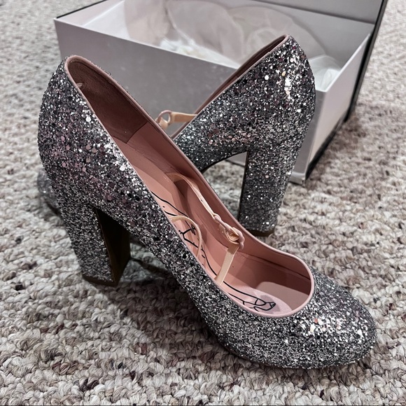 Amazing and Gorgeous Moschino Sparkly Shoes - Picture 3 of 5